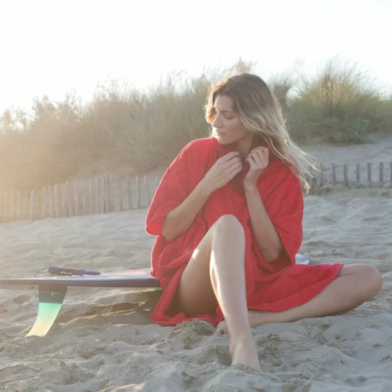 Poncho Surf Femme Saint Jacques Wetsuits Cape Rouge – Image 2